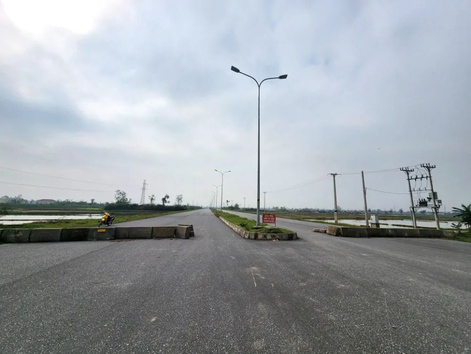 Vướng mắc đấu nối, đường vành đai hơn trăm tỷ đồng ở Hồng Lĩnh bị “tắc” hai đầu