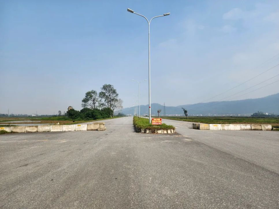 Vướng mắc đấu nối, đường vành đai hơn trăm tỷ đồng ở Hồng Lĩnh bị “tắc” hai đầu