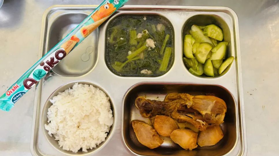 Suất cơm do Công ty TNHH Thương mại An Phước Thắng SG cung cấp cho <span style=