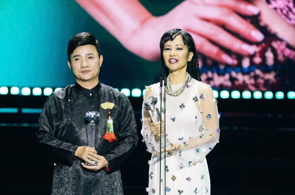 Quang Linh và Hồng Nhung Quang Linh và Hồng Nhung