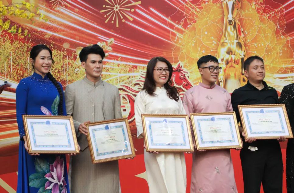 Vinh danh 100 nghệ sĩ vì cộng đồng năm 2025