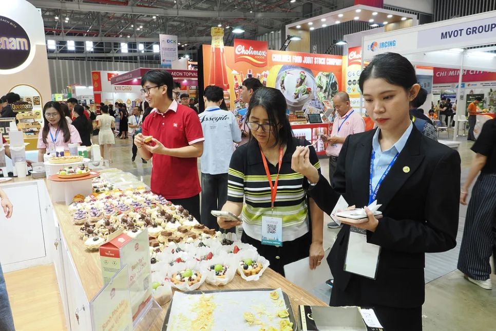 Doanh nghiệp Việt vững vàng trên 'sân ngoại'