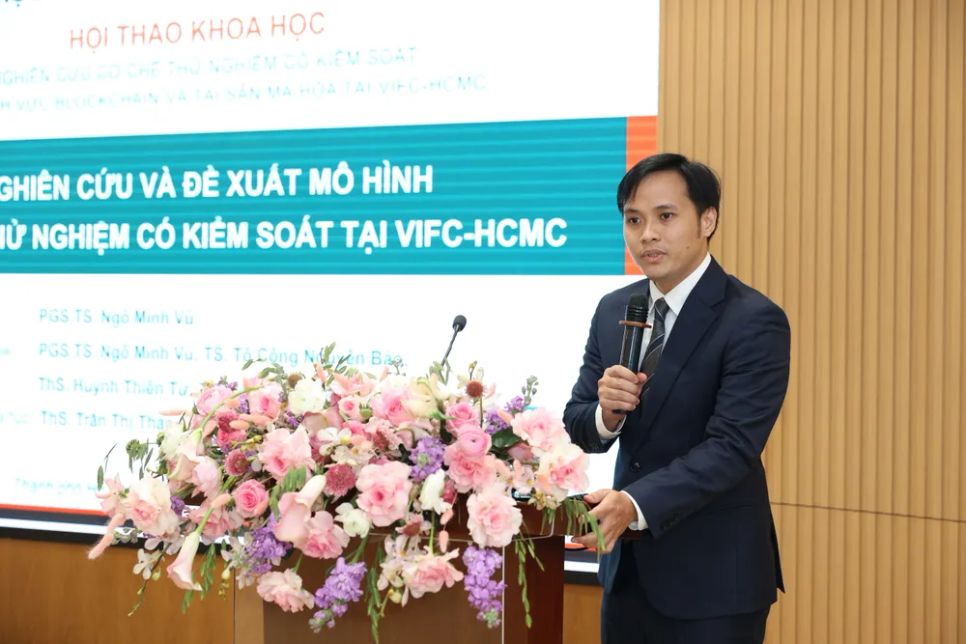 PGS.TS Ngô Minh Vũ, Đại học Kinh tế TPHCM phát biểu tại hội thảo