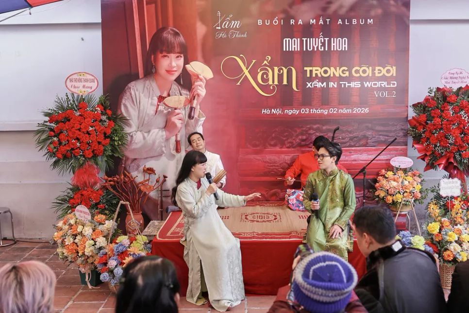 Hai mẹ con nghệ sĩ Mai Tuyết Hoa cùng thể hiện bài xẩm mới 