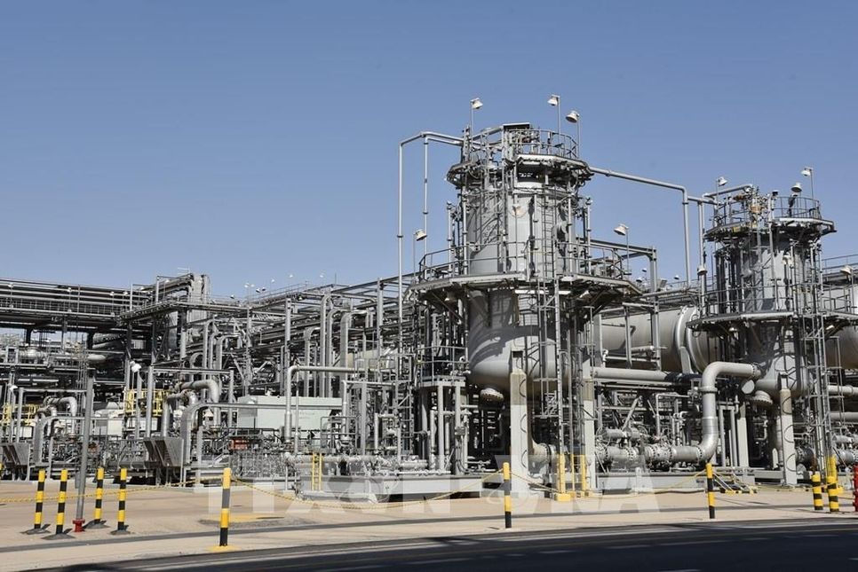 Giá dầu lao dốc sau tín hiệu hạ nhiệt căng thẳng Mỹ - Iran. Ảnh: THX/TTXVN