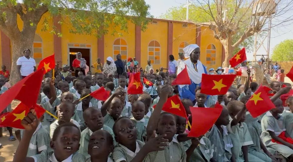 Nhiều hoạt động hướng về cộng đồng bản địa cũng được tổ chức trong dịp này