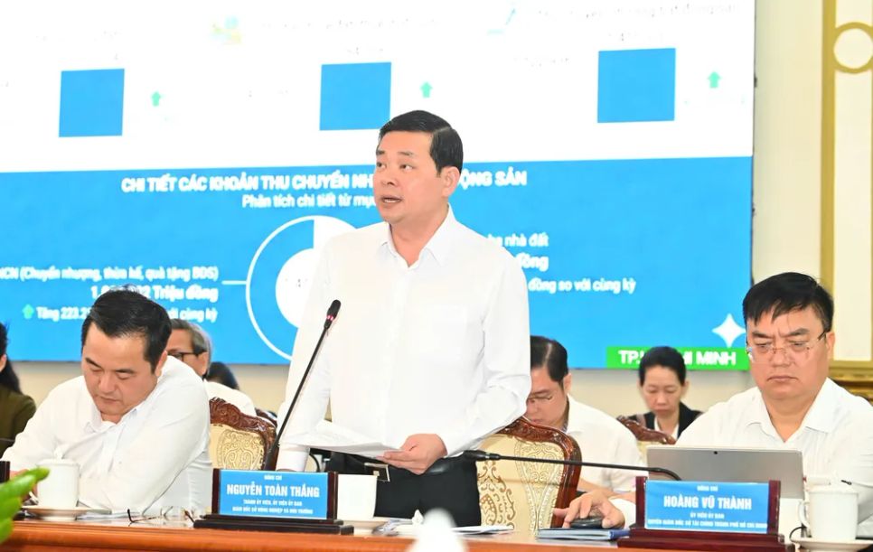 Giám đốc Nguyễn Toàn Thắng phát biểu tại hội nghị sáng 4-2. Ảnh: Việt Dũng