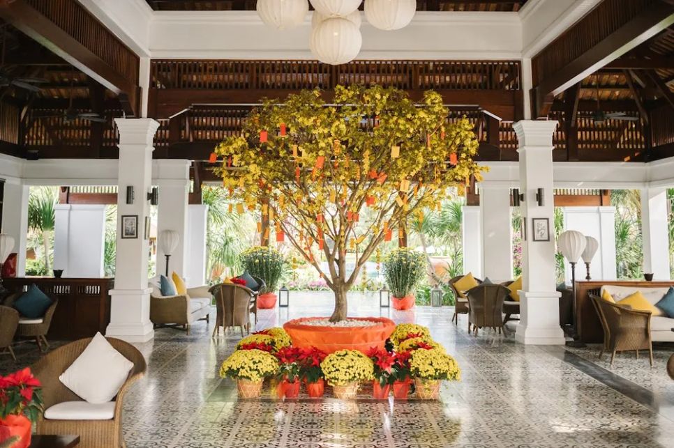 Trang hoàng đón tết tại một khách sạn