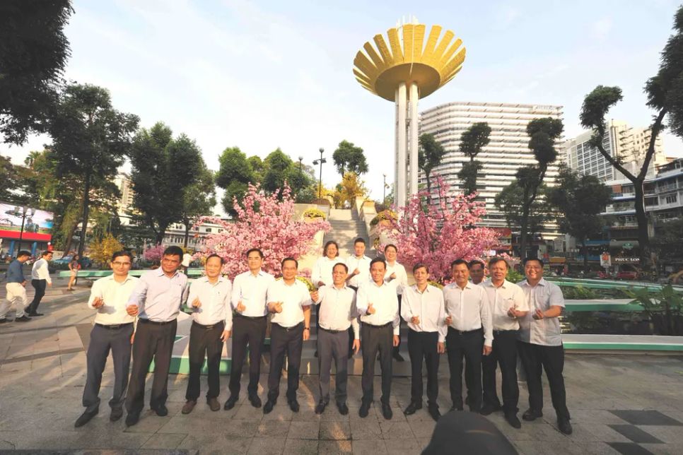 Lãnh đạo TPHCM khảo sát 3 công trình chỉnh trang phục vụ Tết 