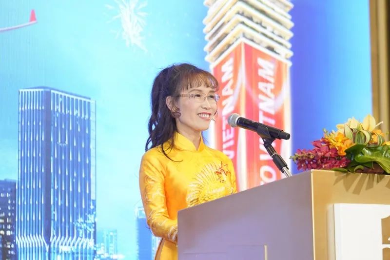 Chủ tịch Vietjet, TS Nguyễn Thị Phương Thảo phát biểu định hướng kiến tạo hệ sinh thái tài chính hàng không