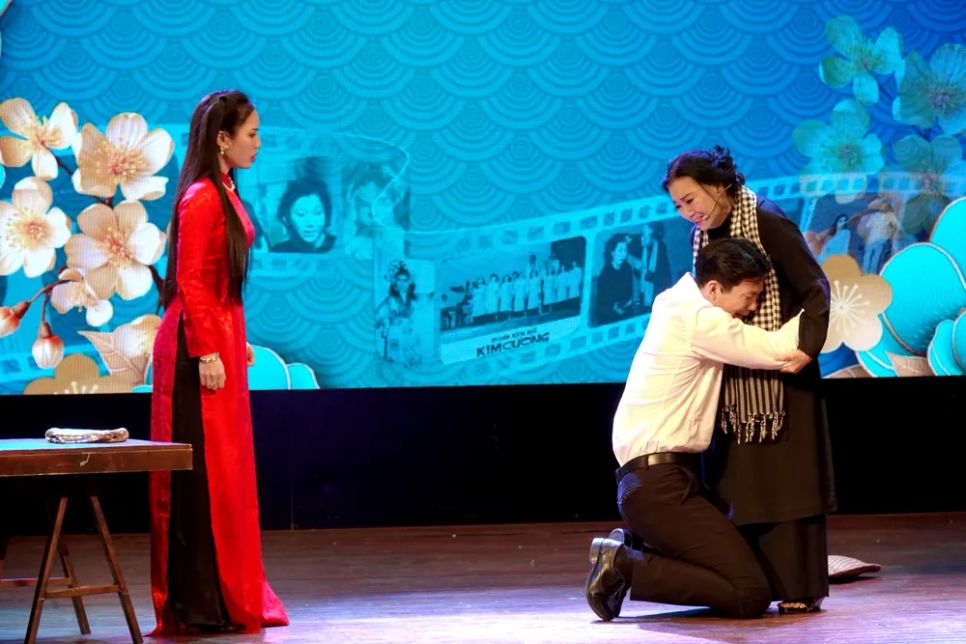 NSND Kim Cương ở tuổi 90 vẫn lay động khán giả