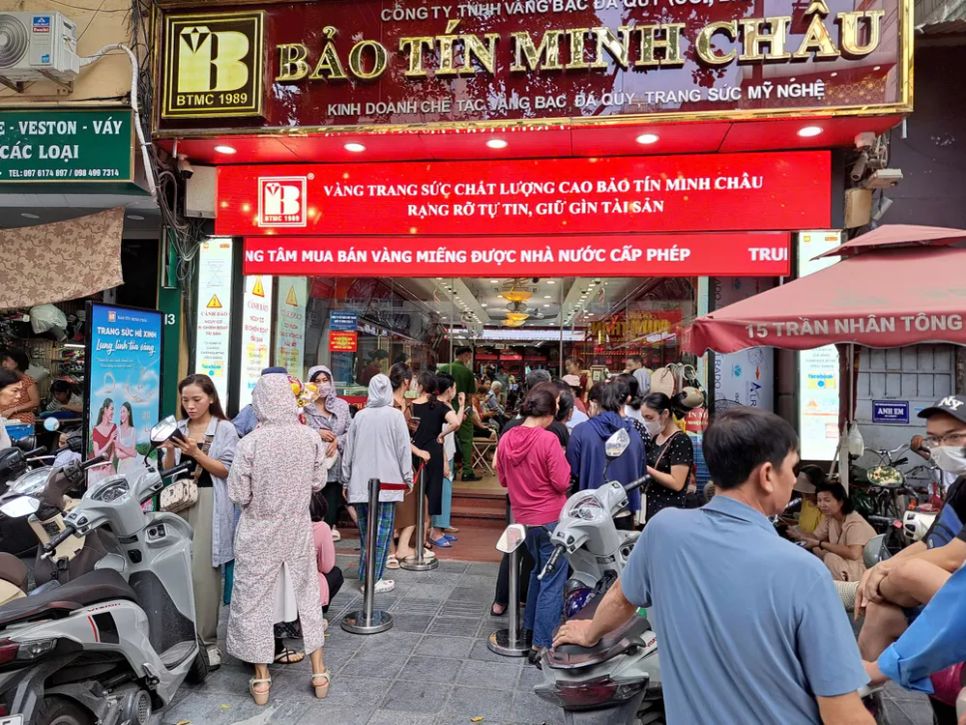 <p>Giá vàng trong nước thời điểm hiện tại đã tăng hơn 77% so với thời điểm tháng 1-2025. Ảnh: LƯU THỦY</p>