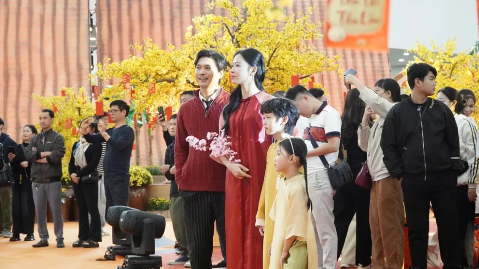 Không khí tết ngập tràn Hội chợ mùa Xuân