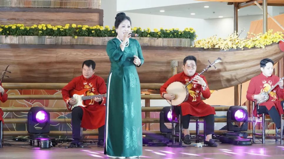 Trình diễn Đờn ca tài tử