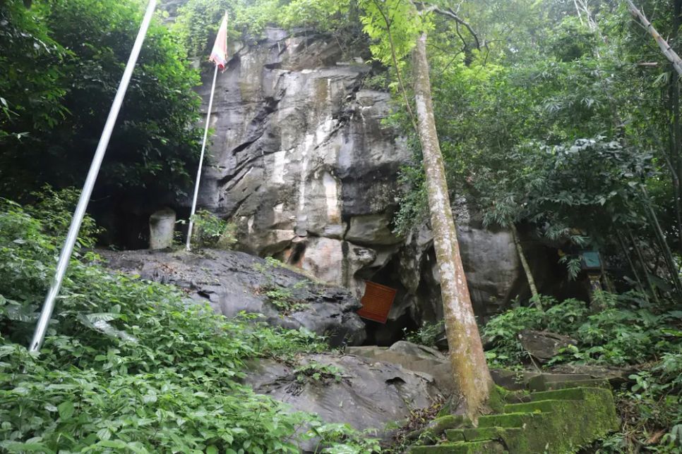 Độc đáo bảo vật quốc gia trống đồng Làng Vạc và bia Ma Nhai 