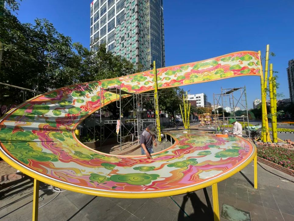 Đường hoa Nguyễn Huệ xuân Bính Ngọ 2026 dần hoàn thiện trước ngày khai mạc