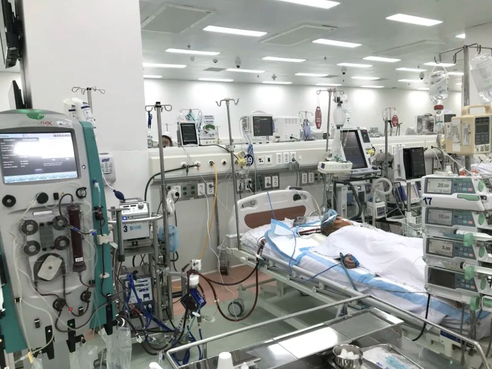 Nhiều kỹ thuật hồi sức chuyên sâu được sử dụng để giành giật sự sống cho bệnh nhi