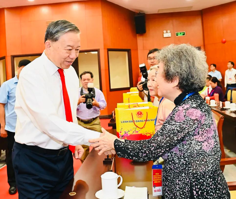 Tổng Bí thư Tô Lâm thăm, chúc tết Đảng bộ, chính quyền và nhân dân TPHCM