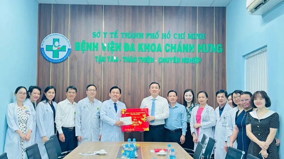 Đoàn công tác đến thăm và chúc Tết Bệnh viện Đa khoa Chánh Hưng