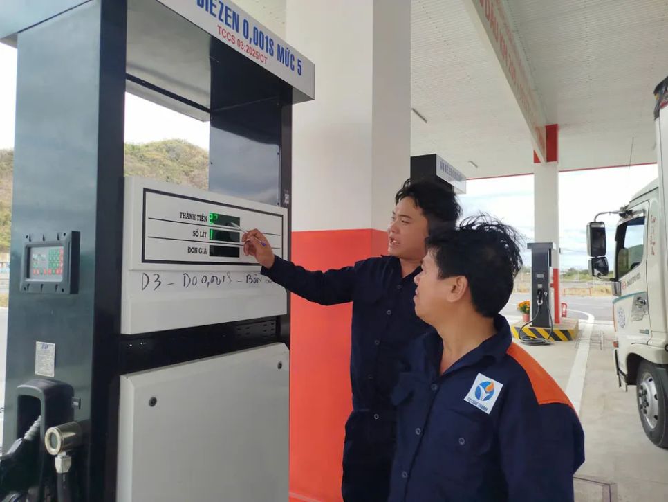 Đưa vào hoạt động trạm xăng, trạm sạc trên cao tốc Vĩnh Hảo - Phan Thiết