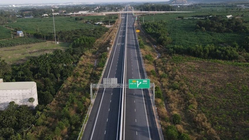 Xem xét thông xe tạm hơn 35 km cao tốc Biên Hòa - Vũng Tàu trước Tết. Ảnh: Vũ Hội