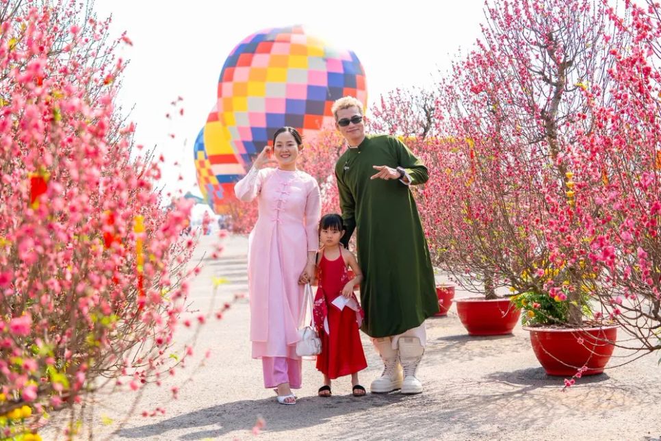 Lần đầu tiên du khách được check-in “rừng đào” giữa đất trời phương Nam