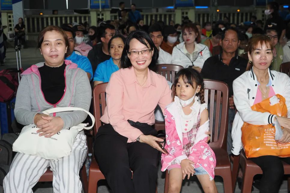 7.000 công nhân về quê đón Tết trên những chuyến xe mùa xuân