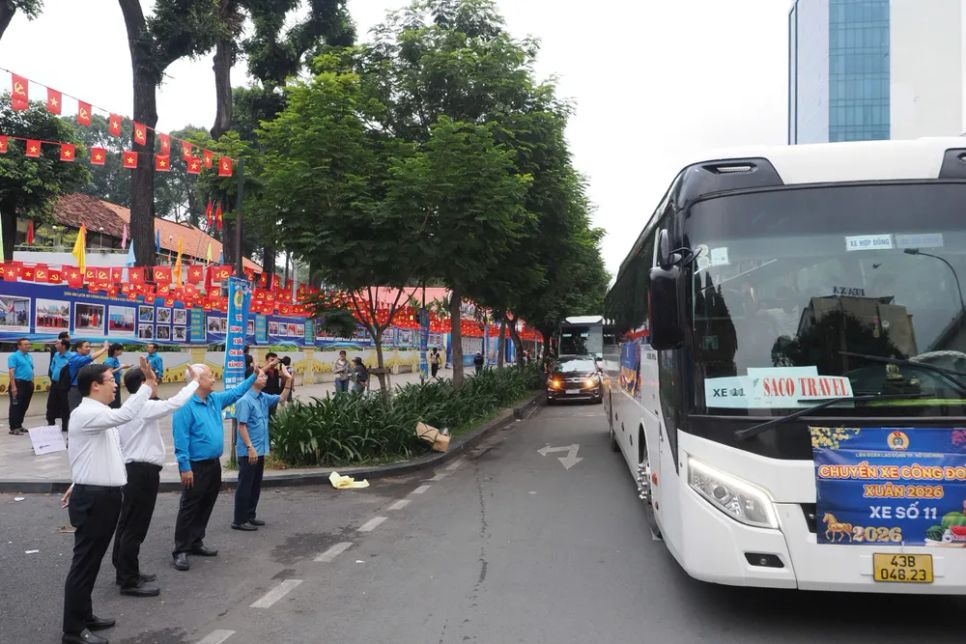 7.000 công nhân về quê đón Tết trên những chuyến xe mùa xuân