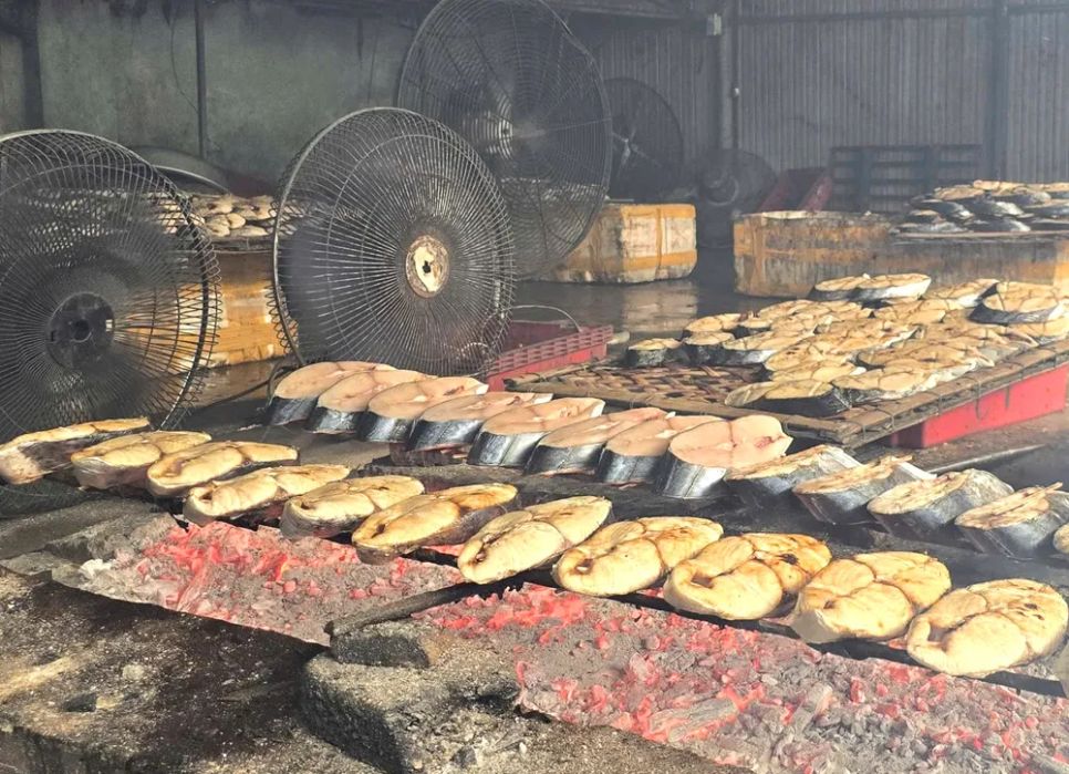 Thơm lừng cá nướng Cửa Lò những ngày cận tết