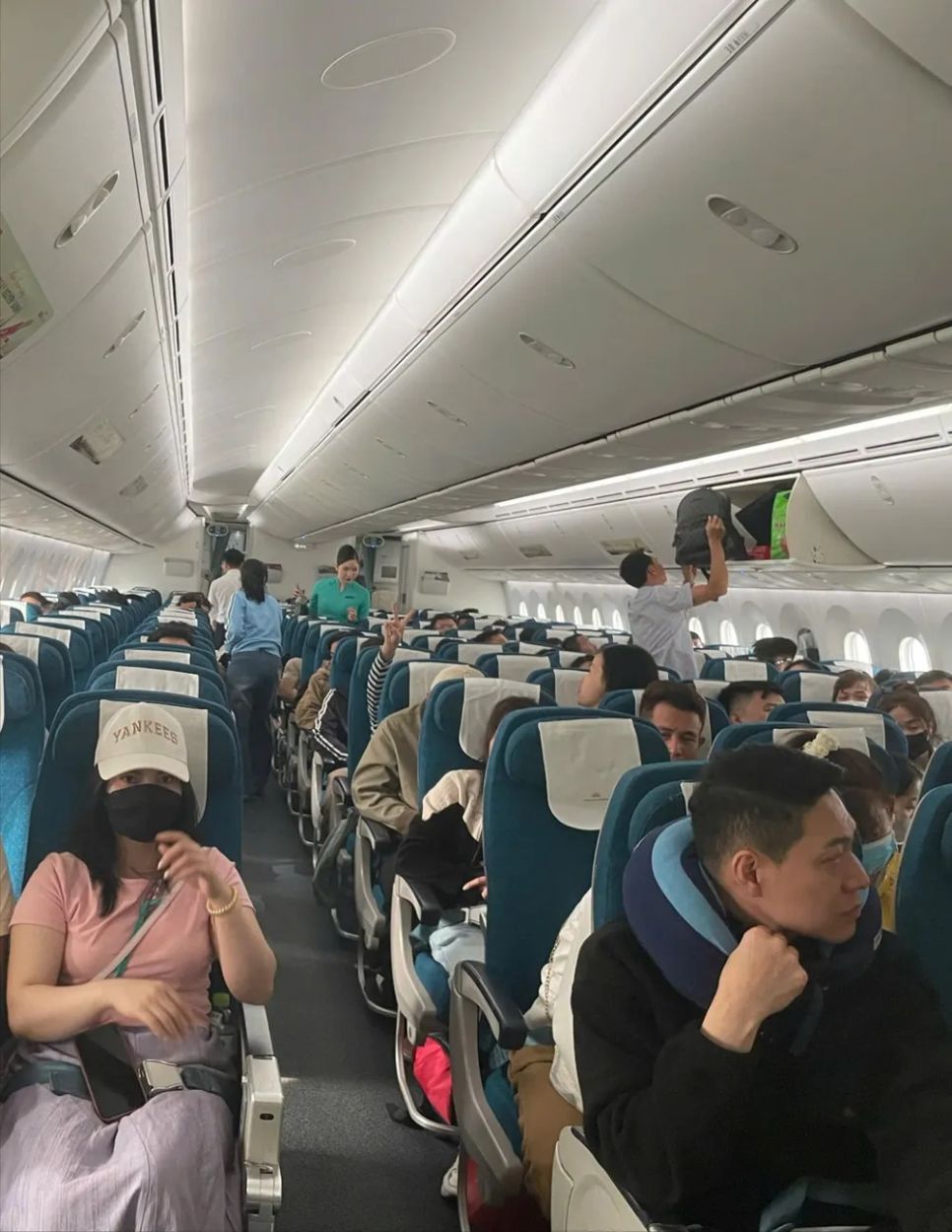 Chuyến bay đặc biệt chở 550 công nhân về quê đón Tết