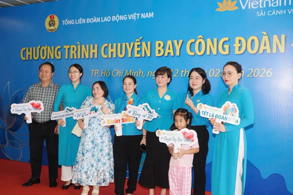 Chuyến bay đặc biệt chở 550 công nhân về quê đón Tết