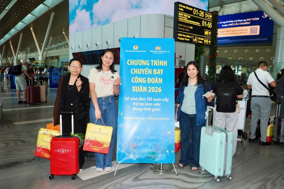 Chuyến bay đặc biệt chở 550 công nhân về quê đón Tết