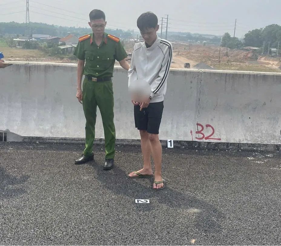 Đối tượng hiếp dâm nữ sinh trên đường đi học về đã bị Công an tỉnh Đồng Nai bắt giữ. Ảnh: CATĐN