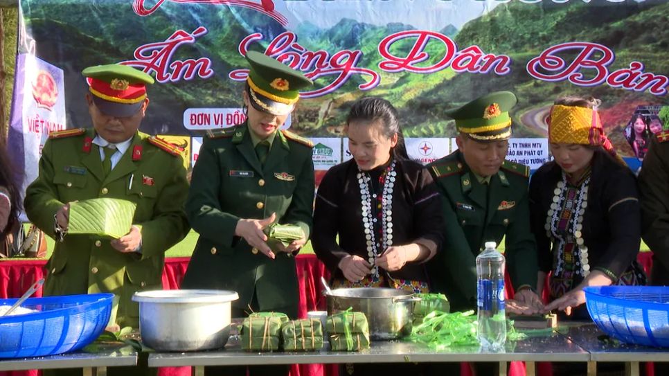 Sắc xuân hồi sinh mạnh mẽ trên vùng đất bão lũ lịch sử