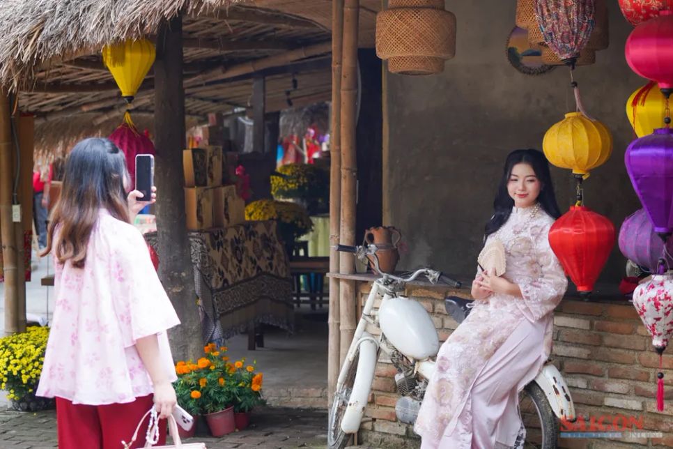 Không gian tết xưa thu hút giới trẻ