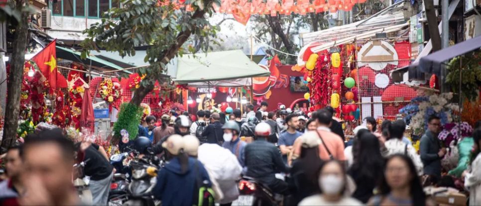 Hơn 30.000 lượt khách đến Chợ hoa Xuân phố cổ 2026