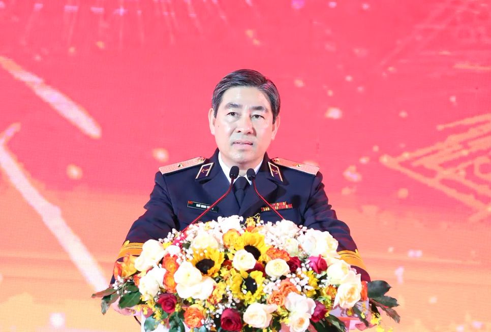 Thiếu tướng Ngô Minh Thuấn, Tư lệnh Binh đoàn 20 - Chủ tịch kiêm Tổng giám đốc Tổng công ty Tân Cảng Sài Gòn phát biểu tại buổi lễ. Ảnh: CÔNG HOAN Thiếu tướng Ngô Minh Thuấn, Tư lệnh Binh đoàn 20 - Chủ tịch kiêm Tổng giám đốc Tổng công ty Tân Cảng Sài Gòn phát biểu tại buổi lễ. Ảnh: CÔNG HOAN