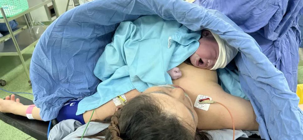 Hiện sức khỏe của cả mẹ và bé đều ổn định Hiện sức khỏe của cả mẹ và bé đều ổn định