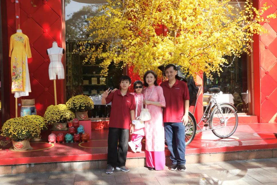 Người dân TPHCM rộn ràng du xuân Người dân TPHCM rộn ràng du xuân