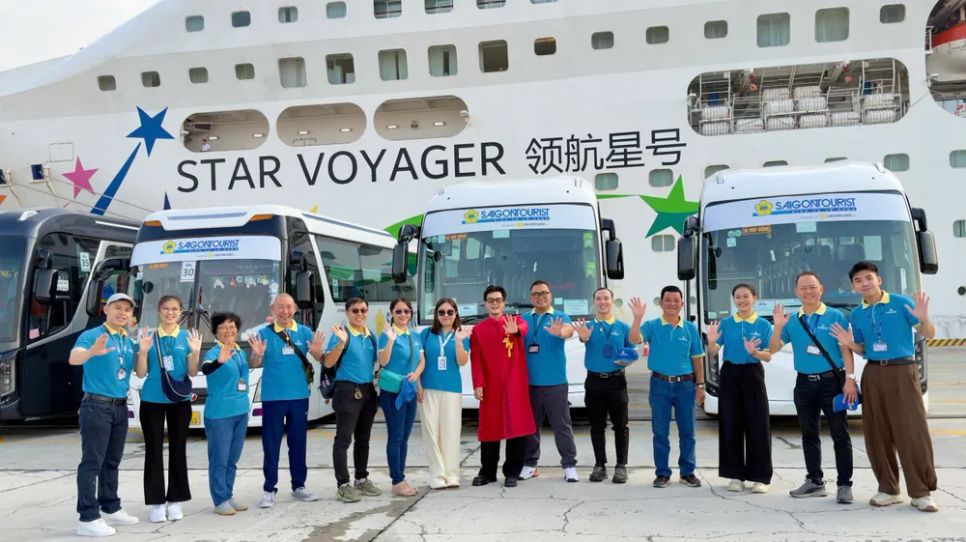 Lữ hành Saigontourist đón đoàn khách tàu biển quốc tế tham quan Việt Nam dịp đầu xuân Lữ hành Saigontourist đón đoàn khách tàu biển quốc tế tham quan Việt Nam dịp đầu xuân
