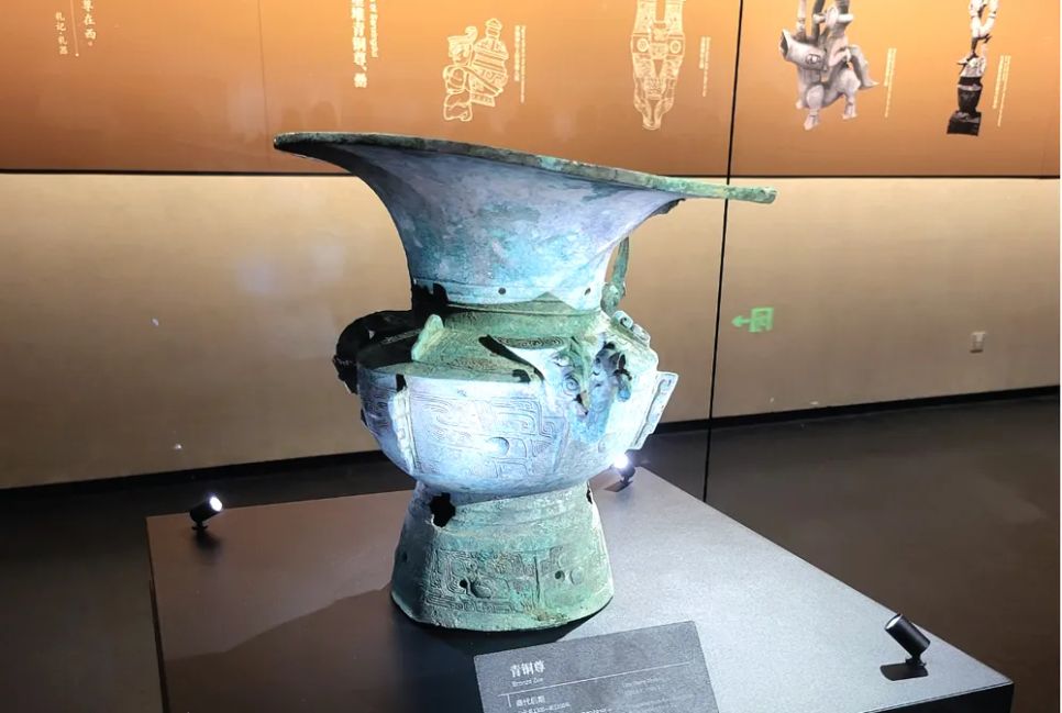 Bí ẩn Tam Tinh Đôi