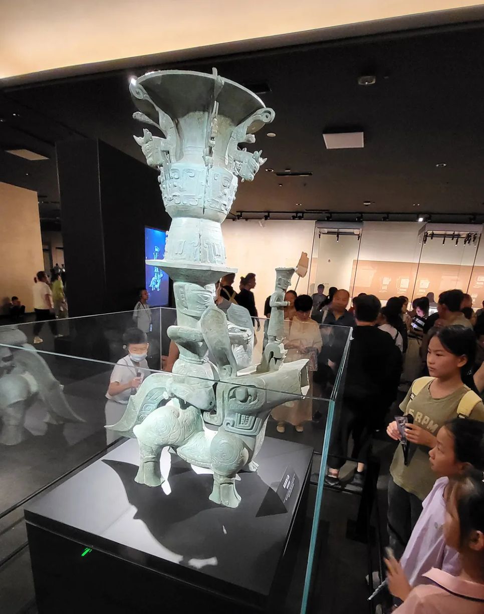 Bí ẩn Tam Tinh Đôi