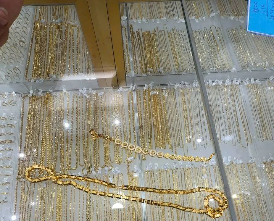 Tang vật vụ cướp giật cơ quan chức năng thu giữ được