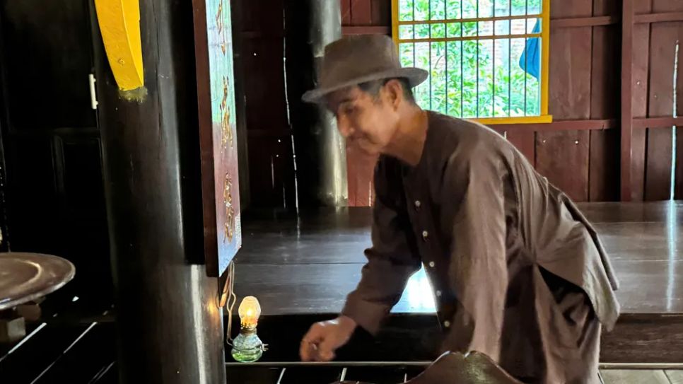 Nhà cổ trăm năm ven sông Tiền thu hút khách tham quan dịp tết