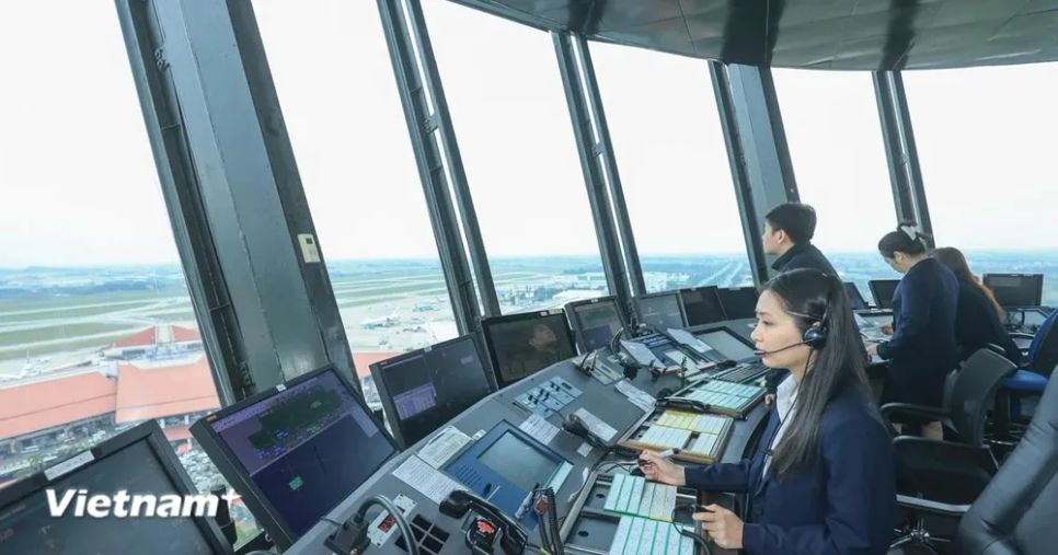 Niềm vui trọn vẹn của những 'cảnh sát bầu trời' Niềm vui trọn vẹn của những 'cảnh sát bầu trời'