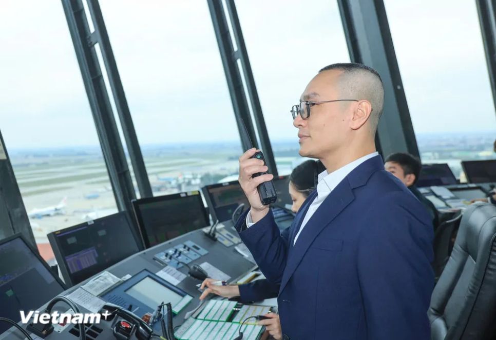 Niềm vui trọn vẹn của những 'cảnh sát bầu trời' Niềm vui trọn vẹn của những 'cảnh sát bầu trời'