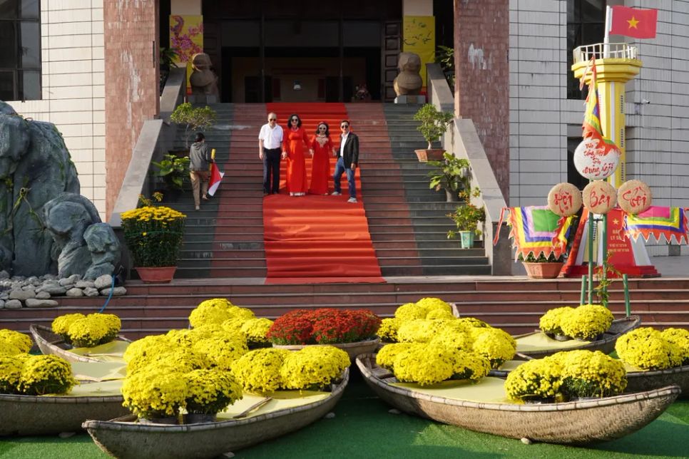 Bảo tàng Tổng hợp tỉnh Quảng Ngãi trang trí tiểu cảnh đón tết. Ảnh: NGUYỄN TRANG Bảo tàng Tổng hợp tỉnh Quảng Ngãi trang trí tiểu cảnh đón tết. Ảnh: NGUYỄN TRANG