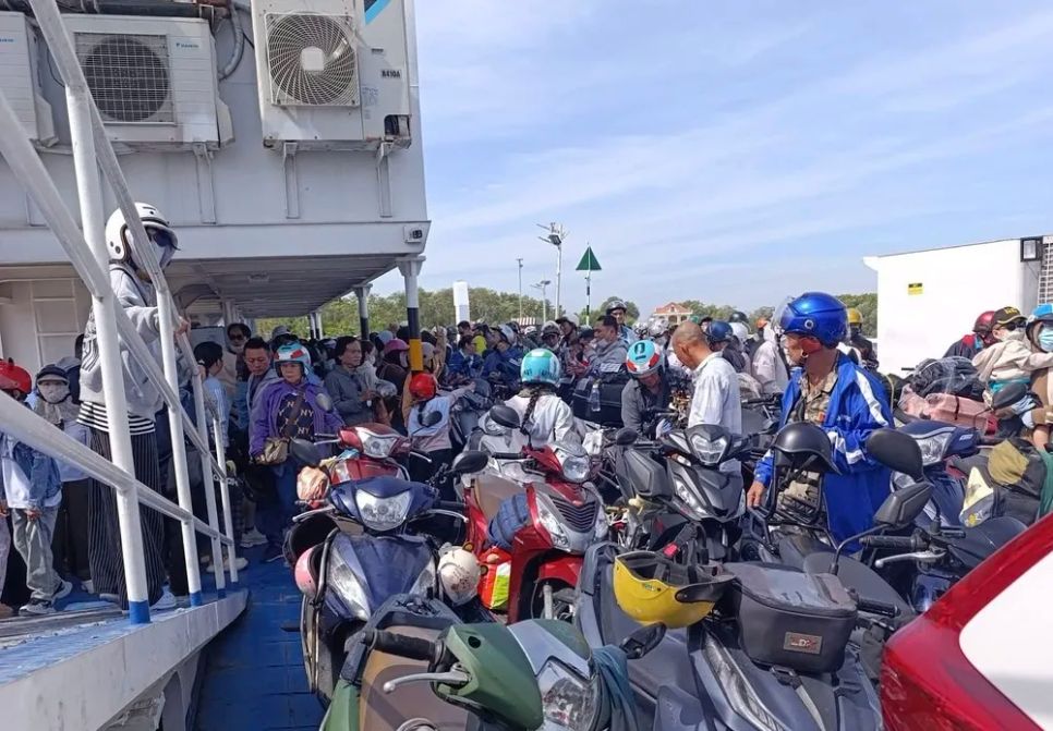 Miền Bắc có mưa Xuân, Nam bộ oi bức trong ngày mùng 3 Tết Miền Bắc có mưa Xuân, Nam bộ oi bức trong ngày mùng 3 Tết