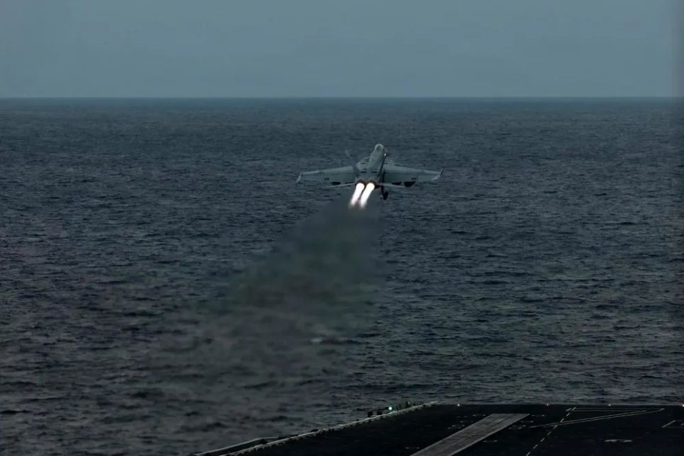 Nhóm tác chiến tàu sân bay Abraham Lincoln (CSG-3) của Hải quân Mỹ đã được triển khai đến Biển Arab, phía nam Iran