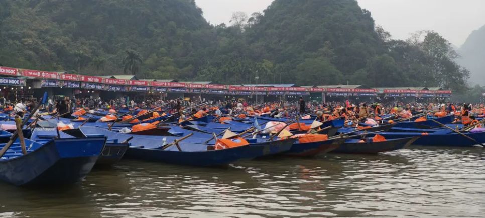 Khu vực bến đò trên suối Yến Khu vực bến đò trên suối Yến